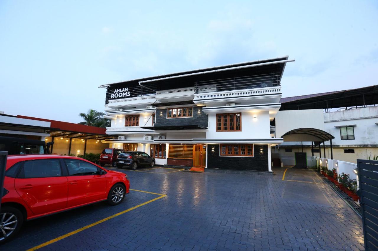 Ahlan Luxury Rooms Kochi ภายนอก รูปภาพ