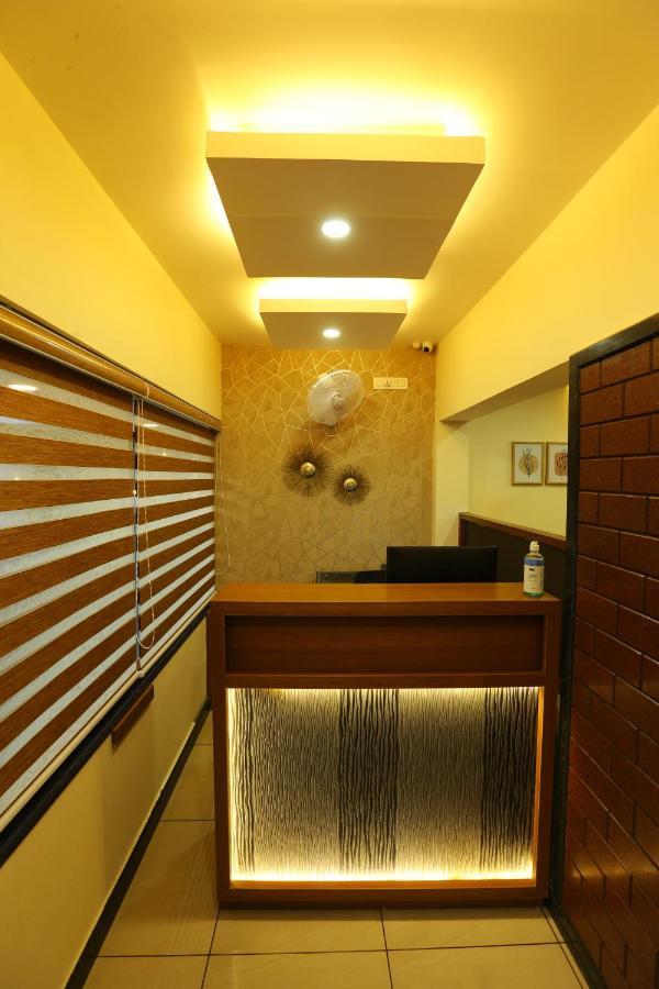 Ahlan Luxury Rooms Kochi ภายนอก รูปภาพ