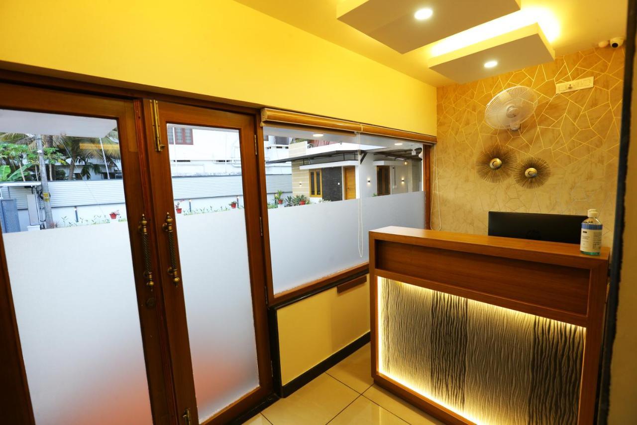 Ahlan Luxury Rooms Kochi ภายนอก รูปภาพ